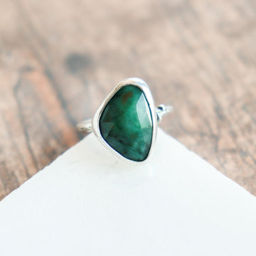 Size 7.25 | Emerald Twig Ring