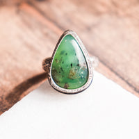 Size 8 | Chrysoprase Speck Teardrop Ring