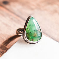 Size 8 | Chrysoprase Speck Teardrop Ring
