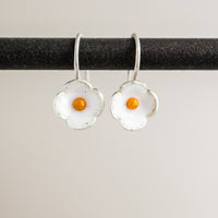 Mini Flower Earrings White