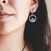 18k Small Circle Bloom Earrings