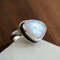 Size 8 | Rainbow Moonstone Ring