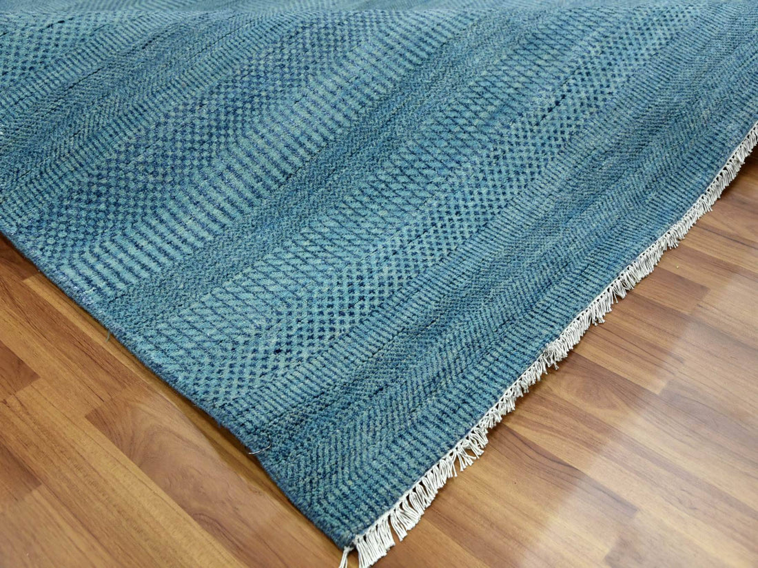 8'1"x 10'3" | Teal Grass | Wool and Silk | 25145