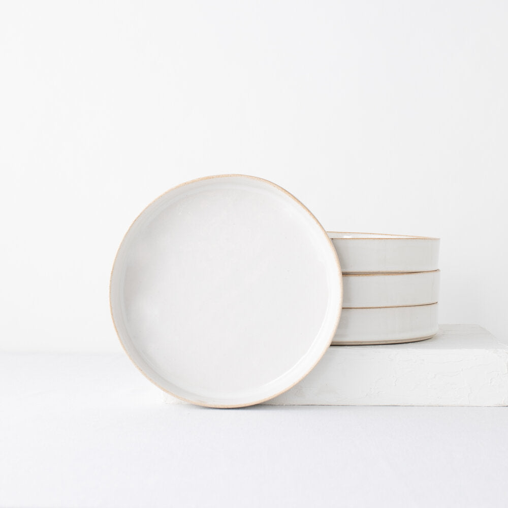 Minimal Rimmed Dinner Plate