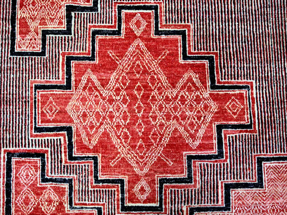 7'10" x 9'4" | Red Peshawar Geometric | Wool | 210000023748