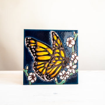 6x6 Monarch White Flowers - Dark Tile