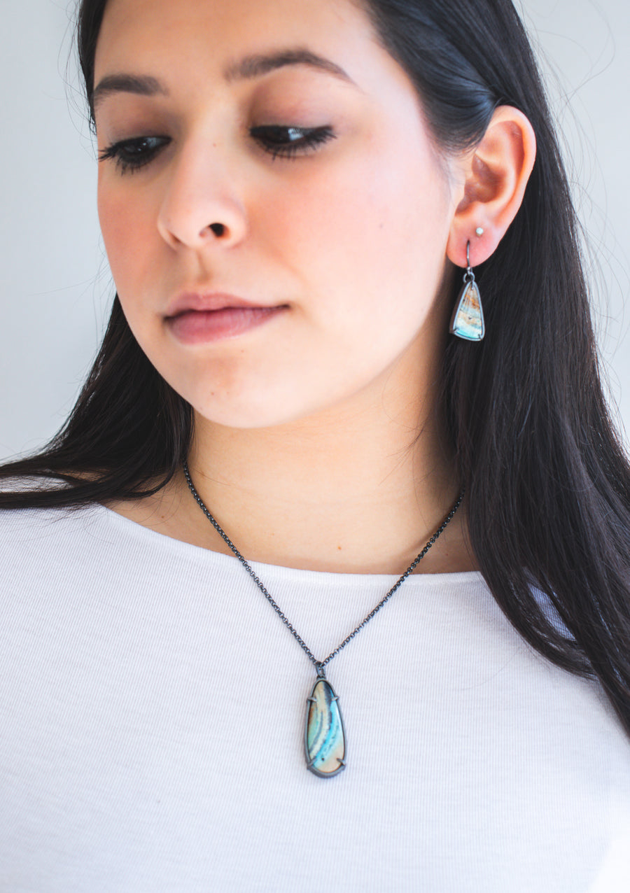 Opal Wood Light Oblong Necklace