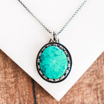 Hubei Turquoise Circle Necklace