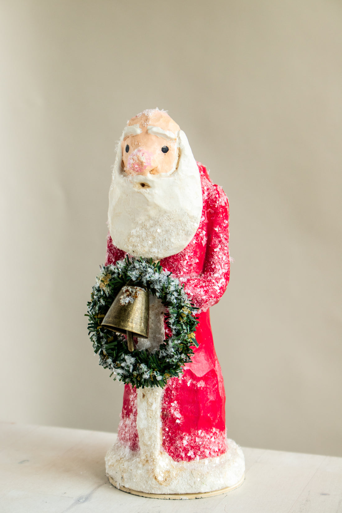 Santa Claus w/ Wreath | Red