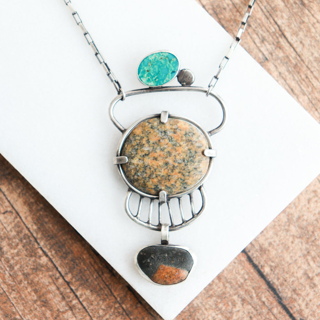 Vertical MI Stones Necklace