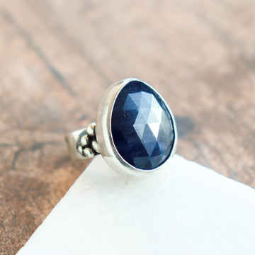 Size 5.75 | Sapphire Pebble Band Ring no.1