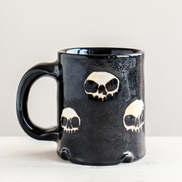 Five Skull Black Mug