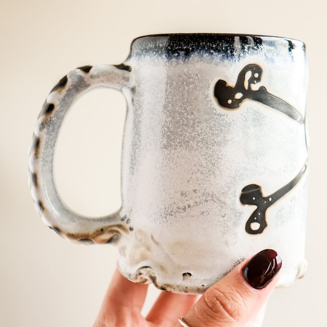 White Crossbones Single Skull Mug