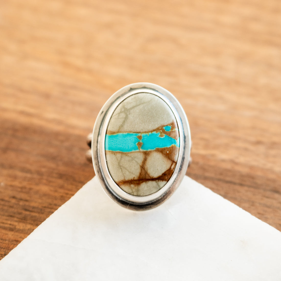 Size 9 | Royston Ribbon Oval Ring