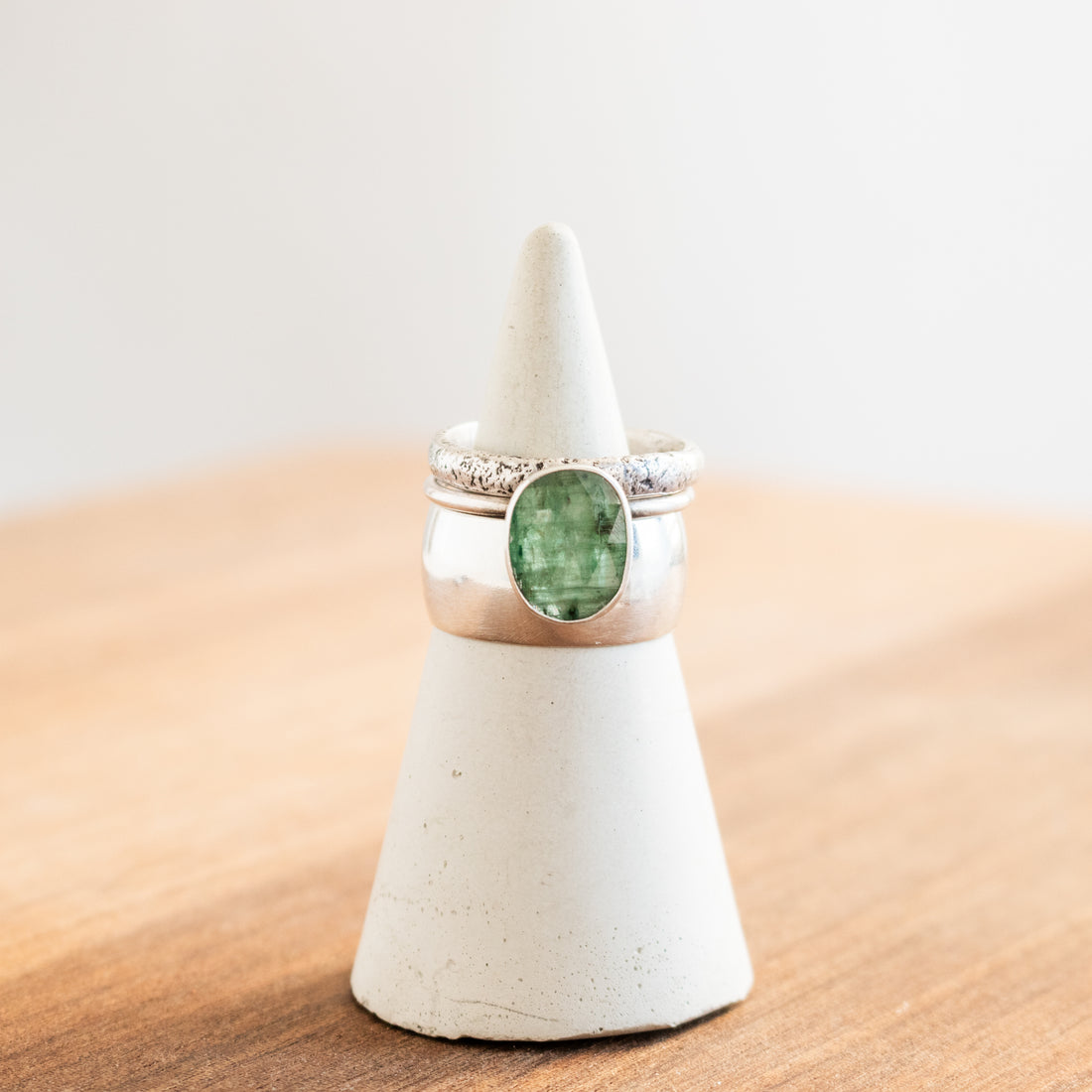 Size 9 | Mint Kyanite Stacking Rings