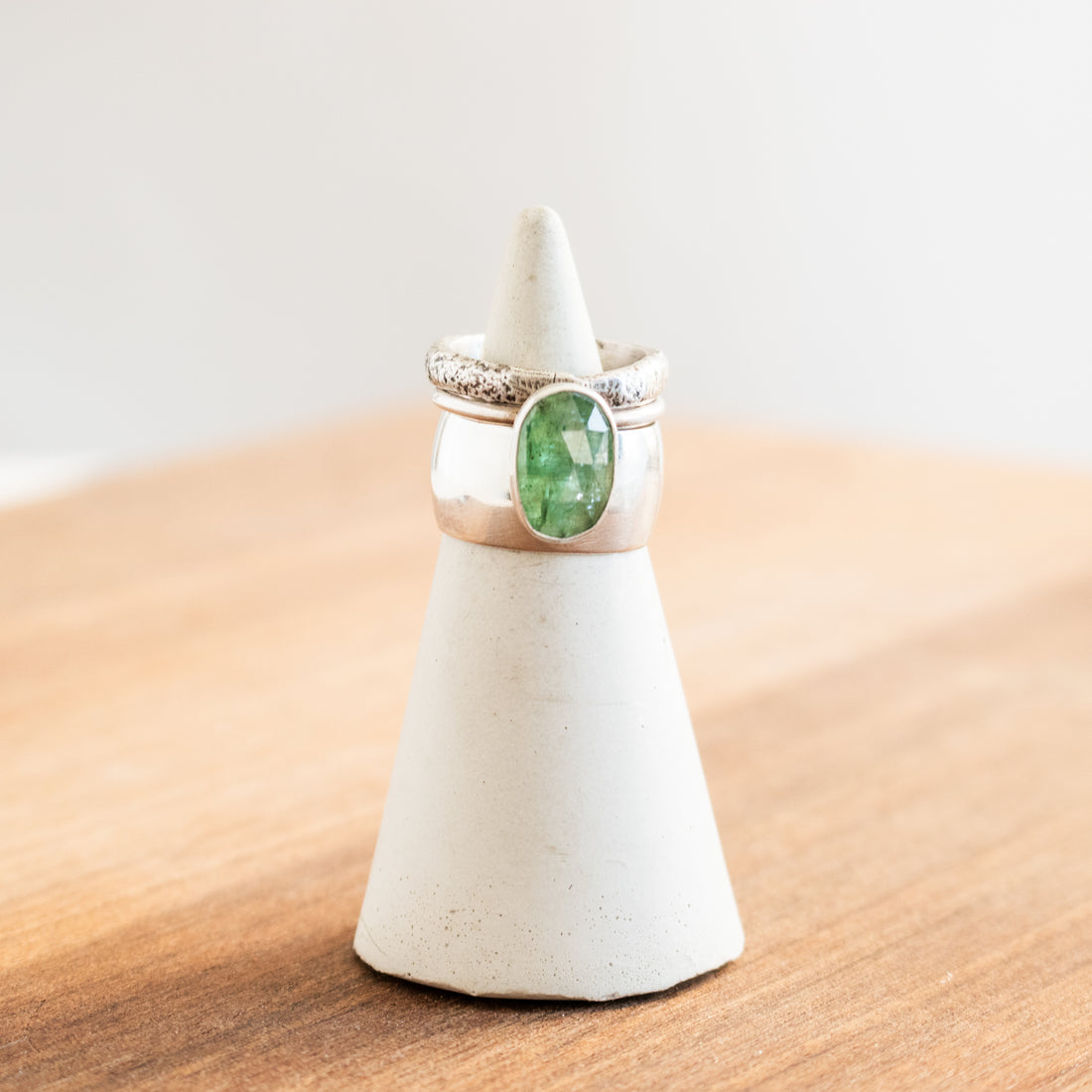 Size 6 | Mint Kyanite Stacking Rings