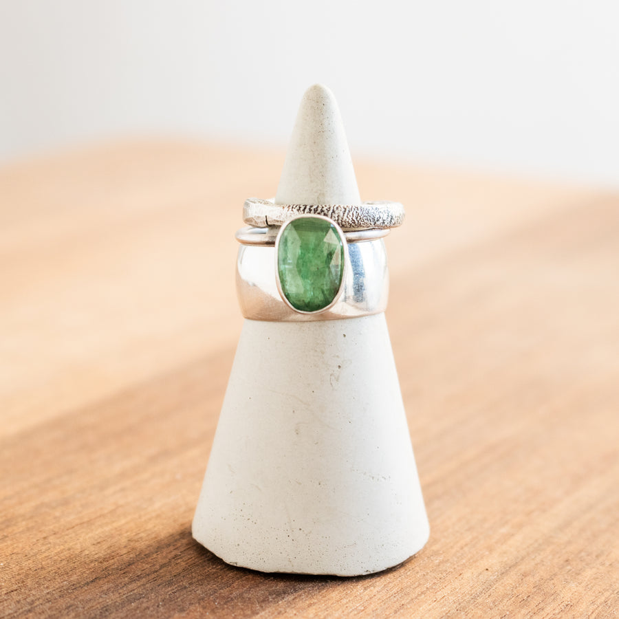 Size 8 | Mint Kyanite Stacking Rings