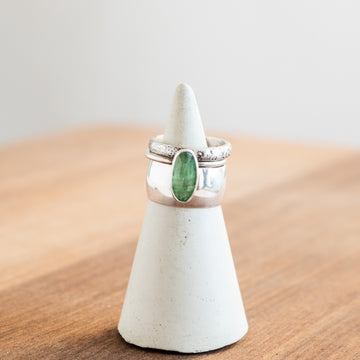 Size 7 | Mint Kyanite Stacking Rings