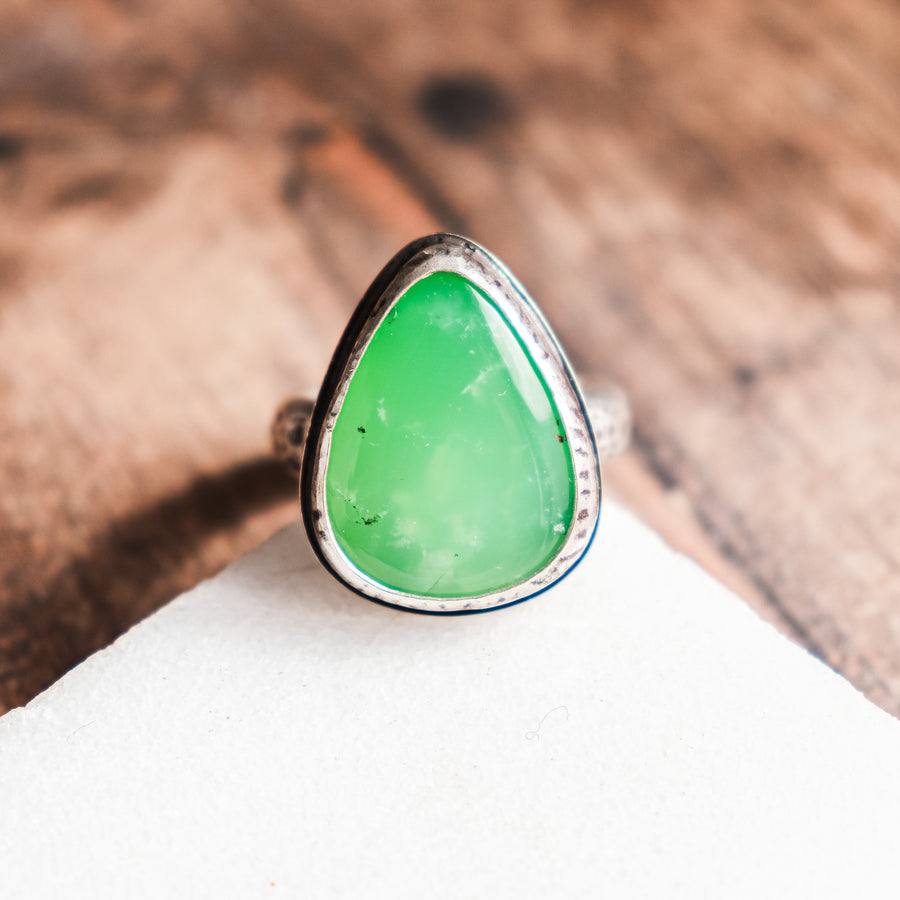 Size 8 | Teardrop Chrysoprase Ring