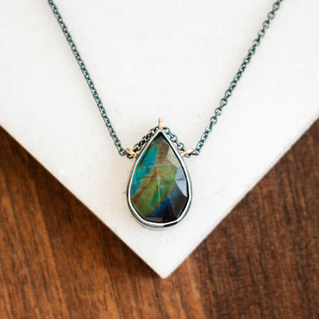 Rainbow Moonstone Quartz Crown Necklace