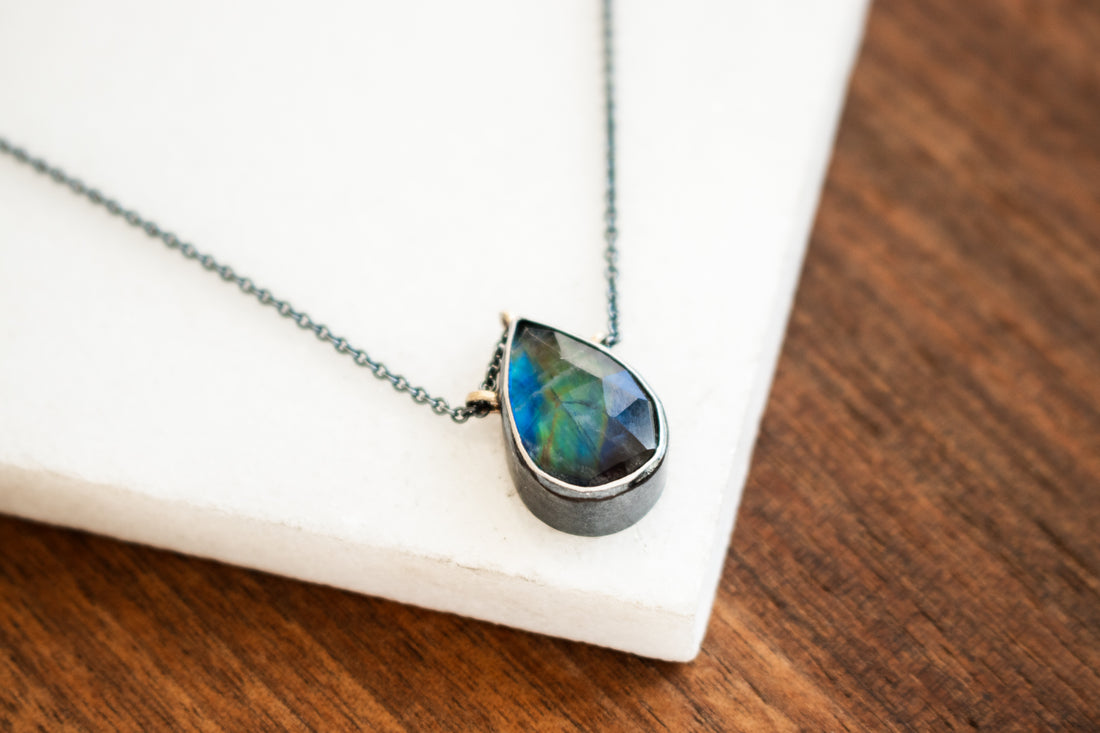 Rainbow Moonstone Quartz Crown Necklace