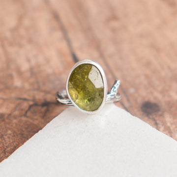 Size 6.75 | Green Garnet Branch Ring