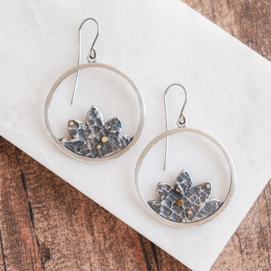 18k Large Circle Bloom Earrings