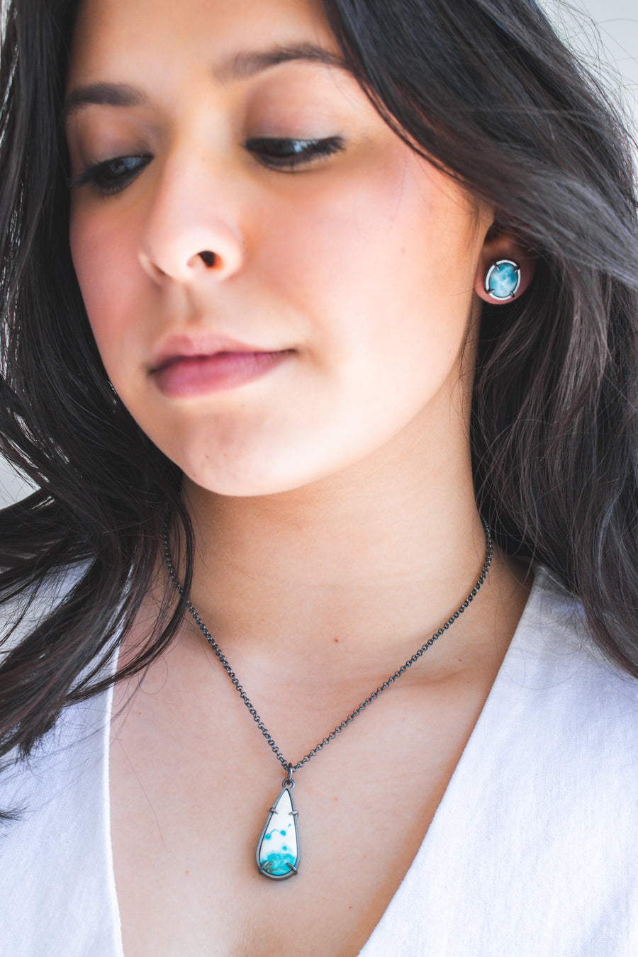 Turquoise White Teardrop Necklace