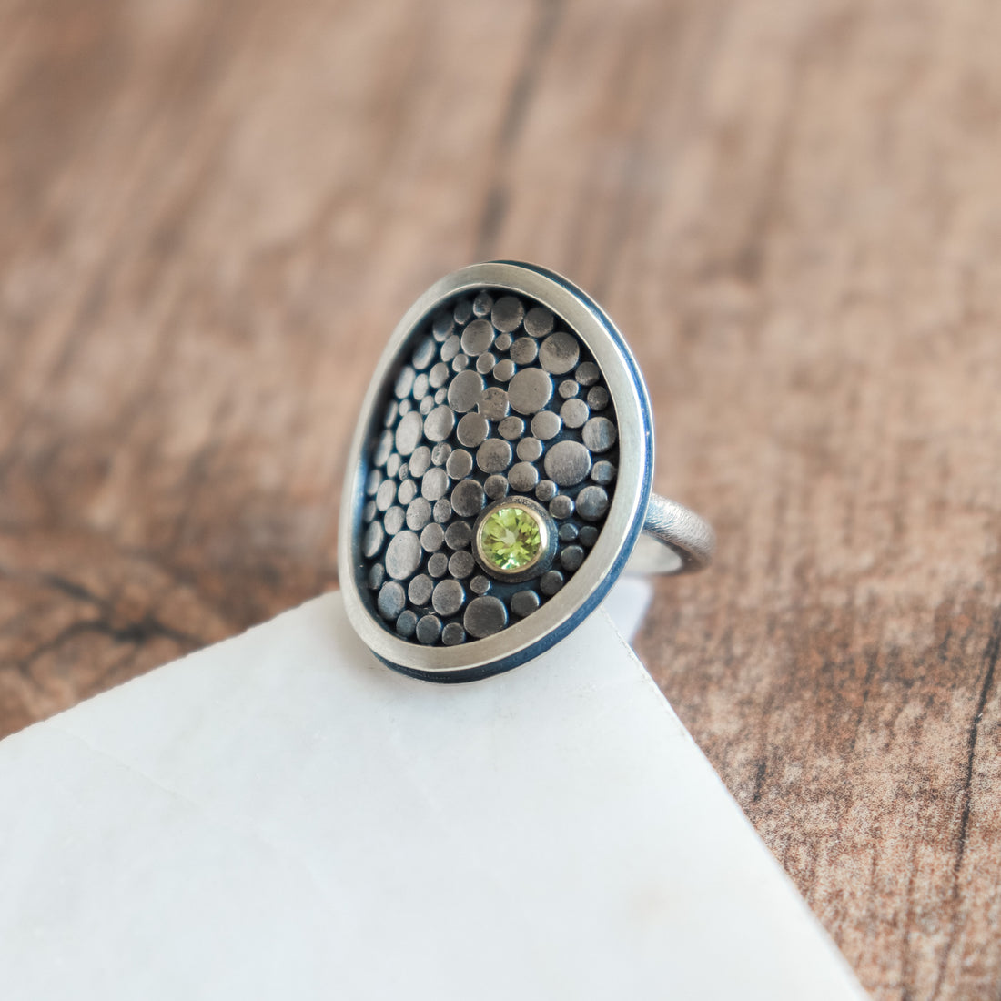 Size 6.5 | Peridot 18k Odyssey Ring