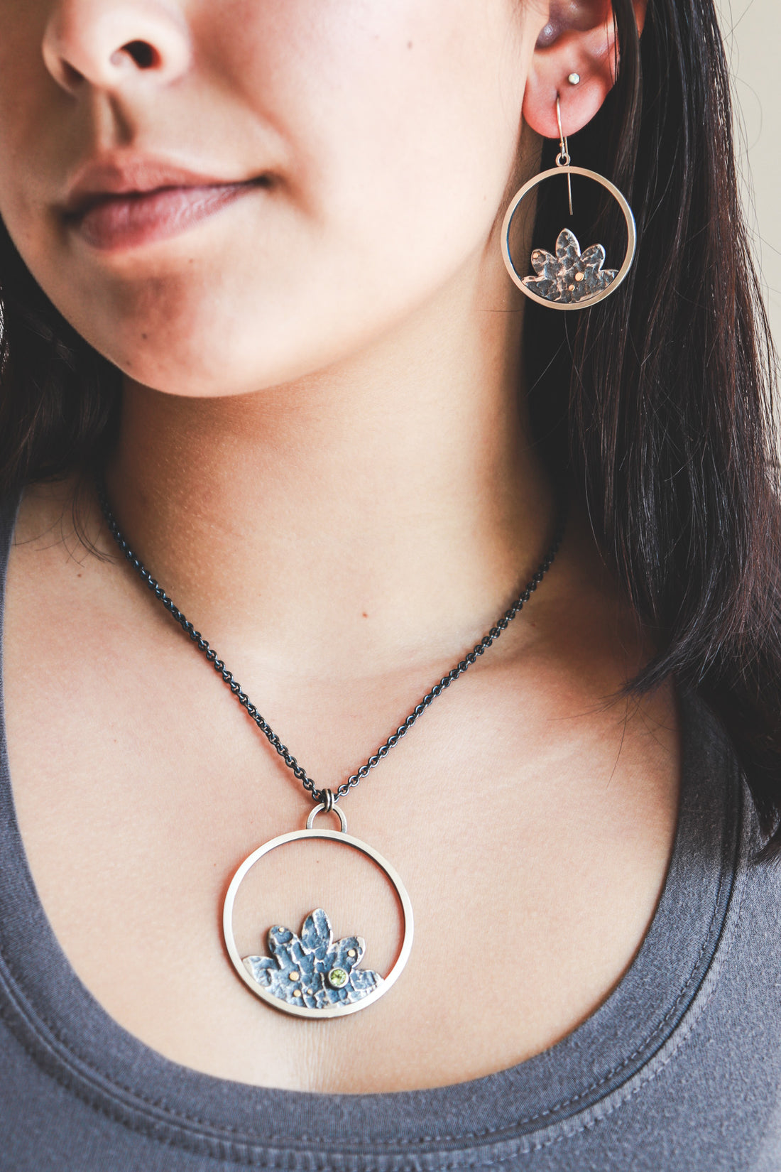 18k Large Circle Bloom Earrings