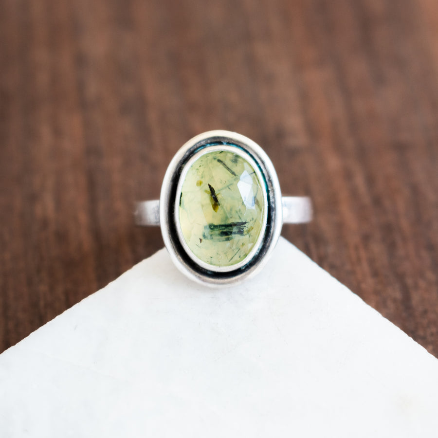 Size 9 | Everyday Prehnite Ring