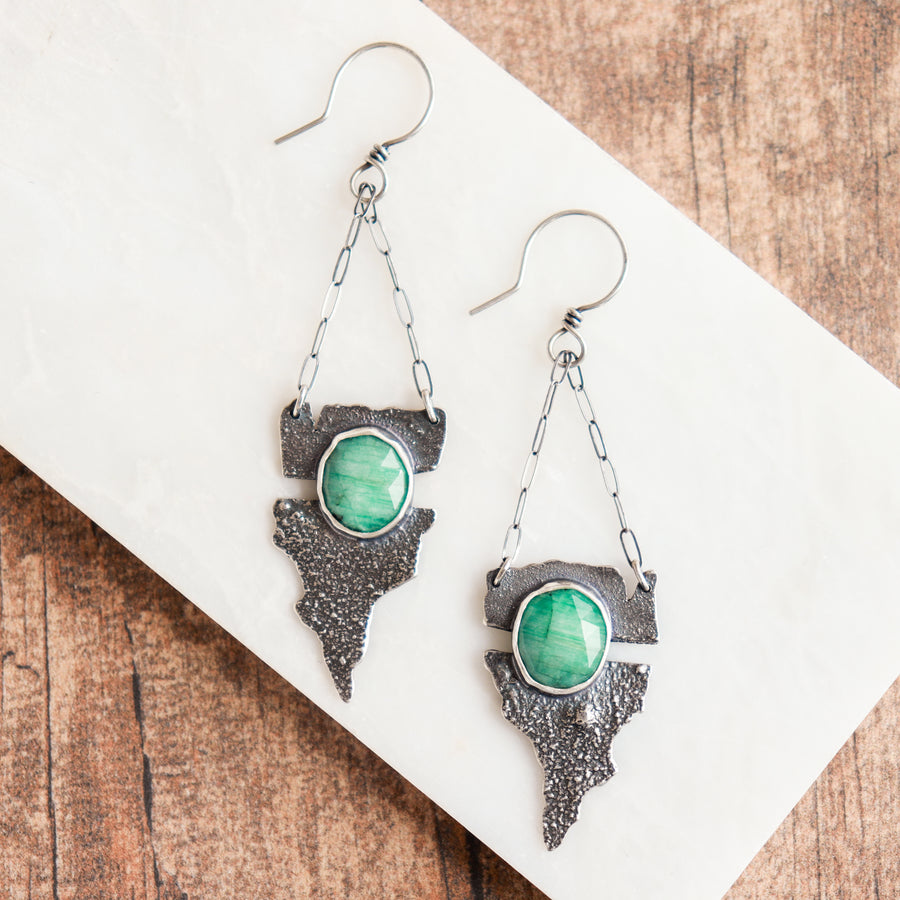 Emerald Pointed Earrings