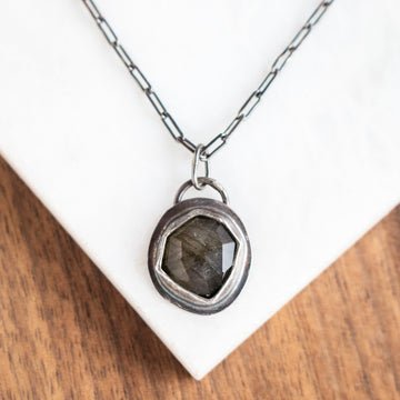 Labradorite Small Necklace