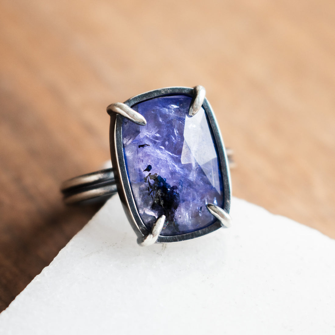 Size 8.5 | Iolite Rectangle Prong Ring