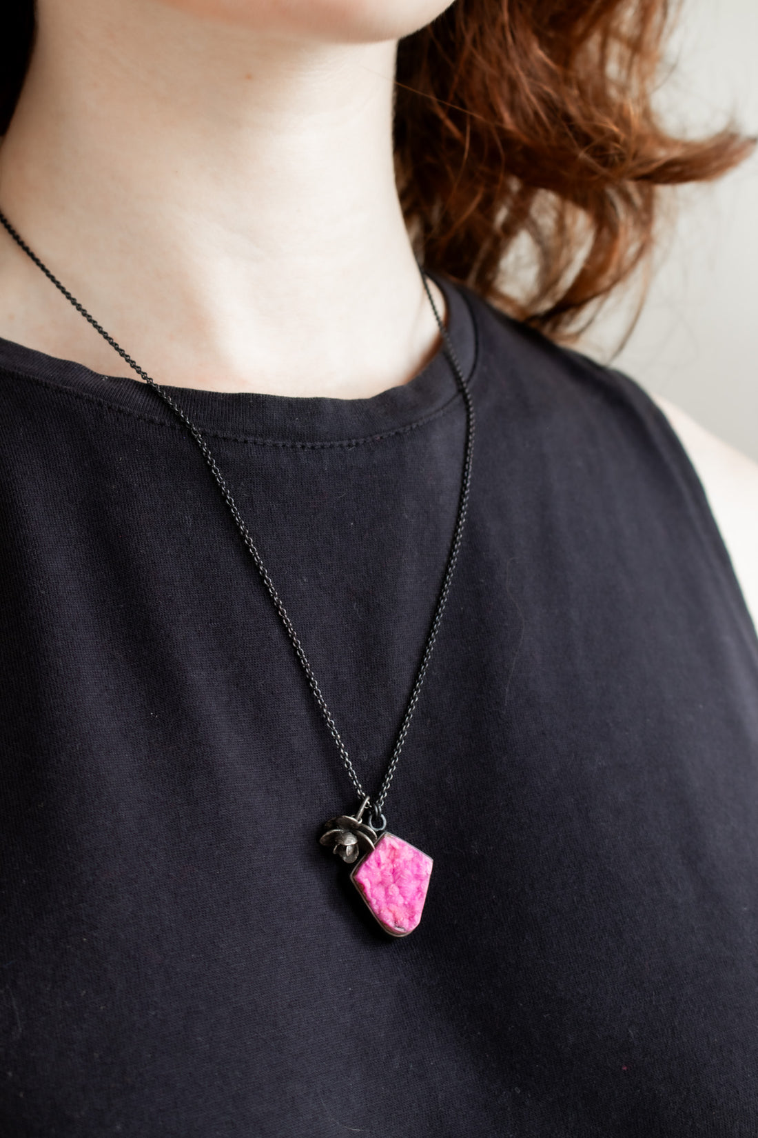 Cobalto Calcite Succulent Charm Necklace