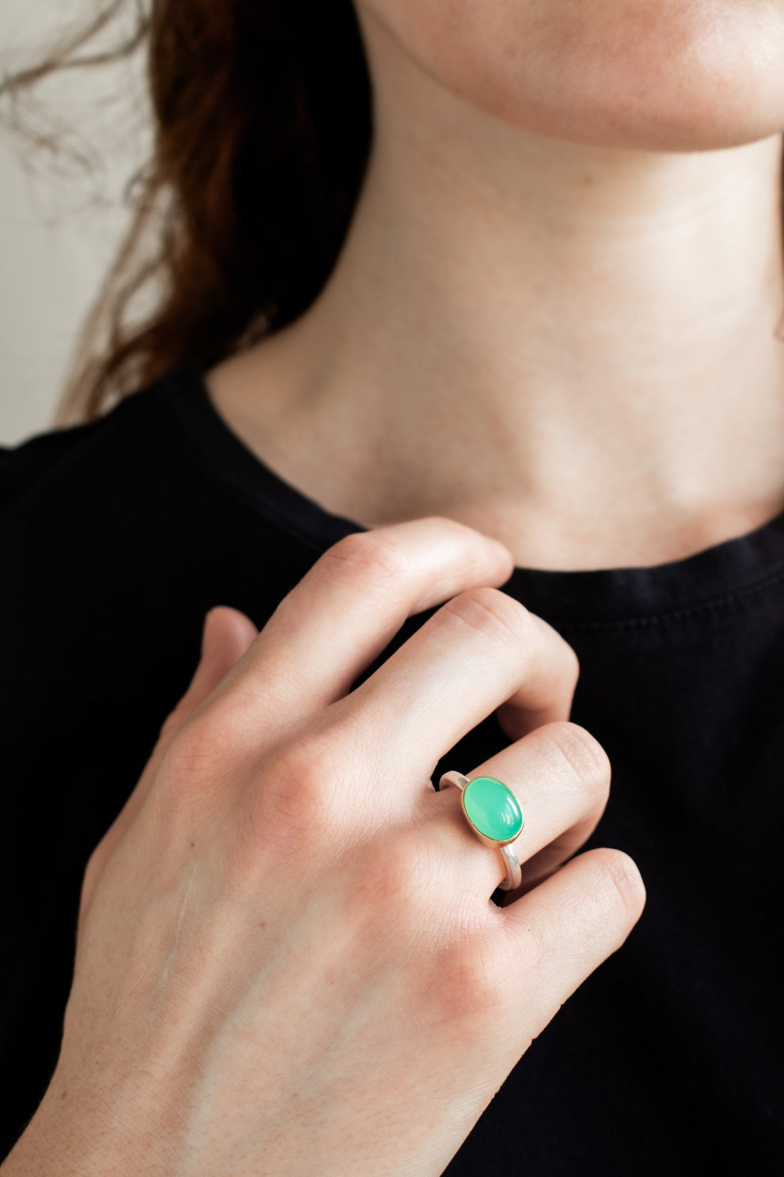 Size 8.5 | Chrysoprase 18k Gold Ring