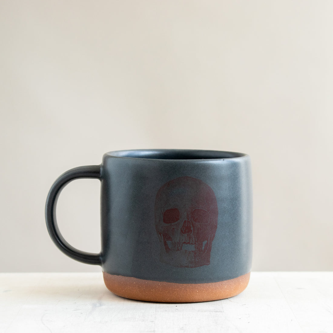 Skull Mug | Charcoal