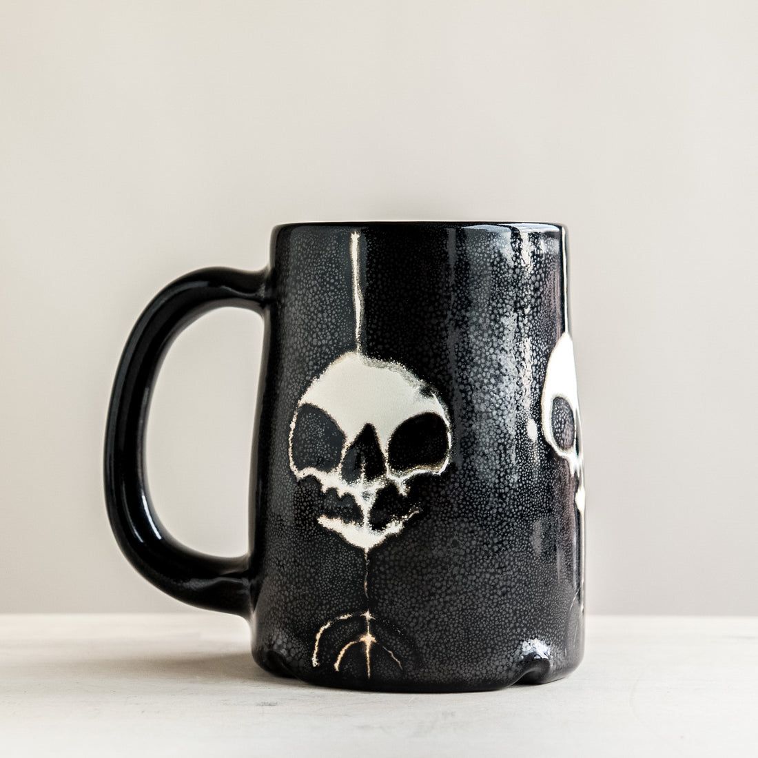 Triple Skull Black Mug 5