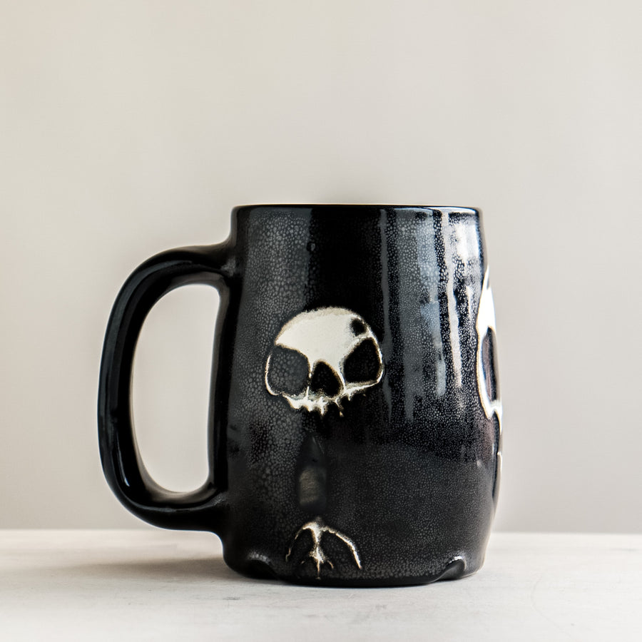 Triple Skull Black Mug 4