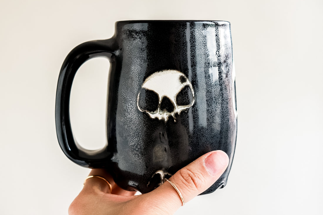 Triple Skull Black Mug 4