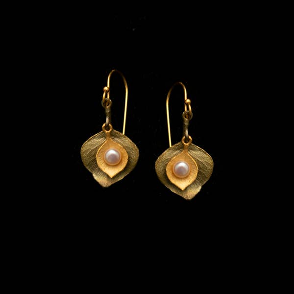 Eucalyptus Round Leaf Pearl Earrings
