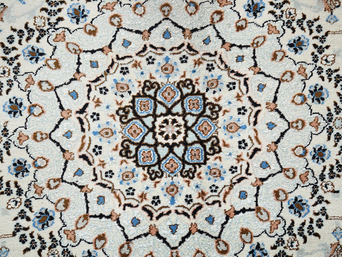8'0"x10'1" | White Persian | Wool & Silk | 210000031276