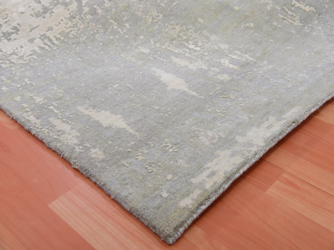 10' x 14'1" | Grey Abstract | Wool & Silk | 210000032096