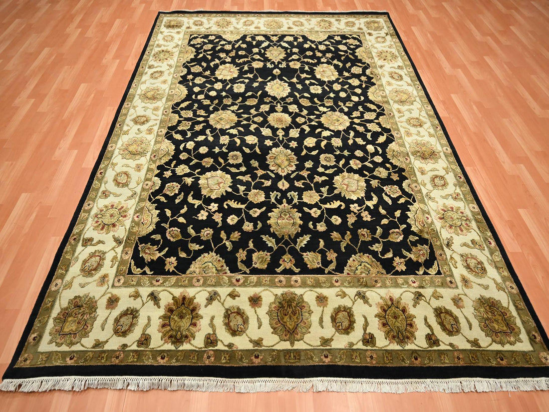 7'9" x 10'0" | Black Rajasthan | Wool & Silk | 210000028905