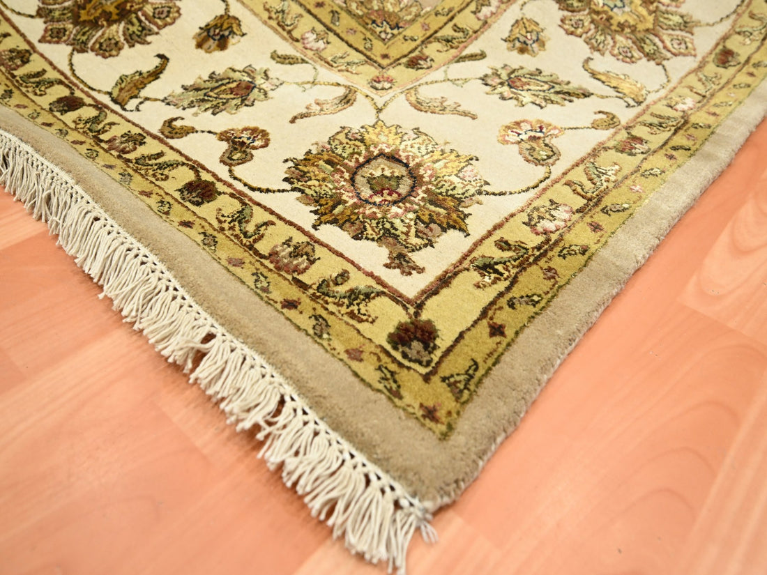 7'8" x 9'10" | Brown Leaf Design | Wool & Silk | 210000028906