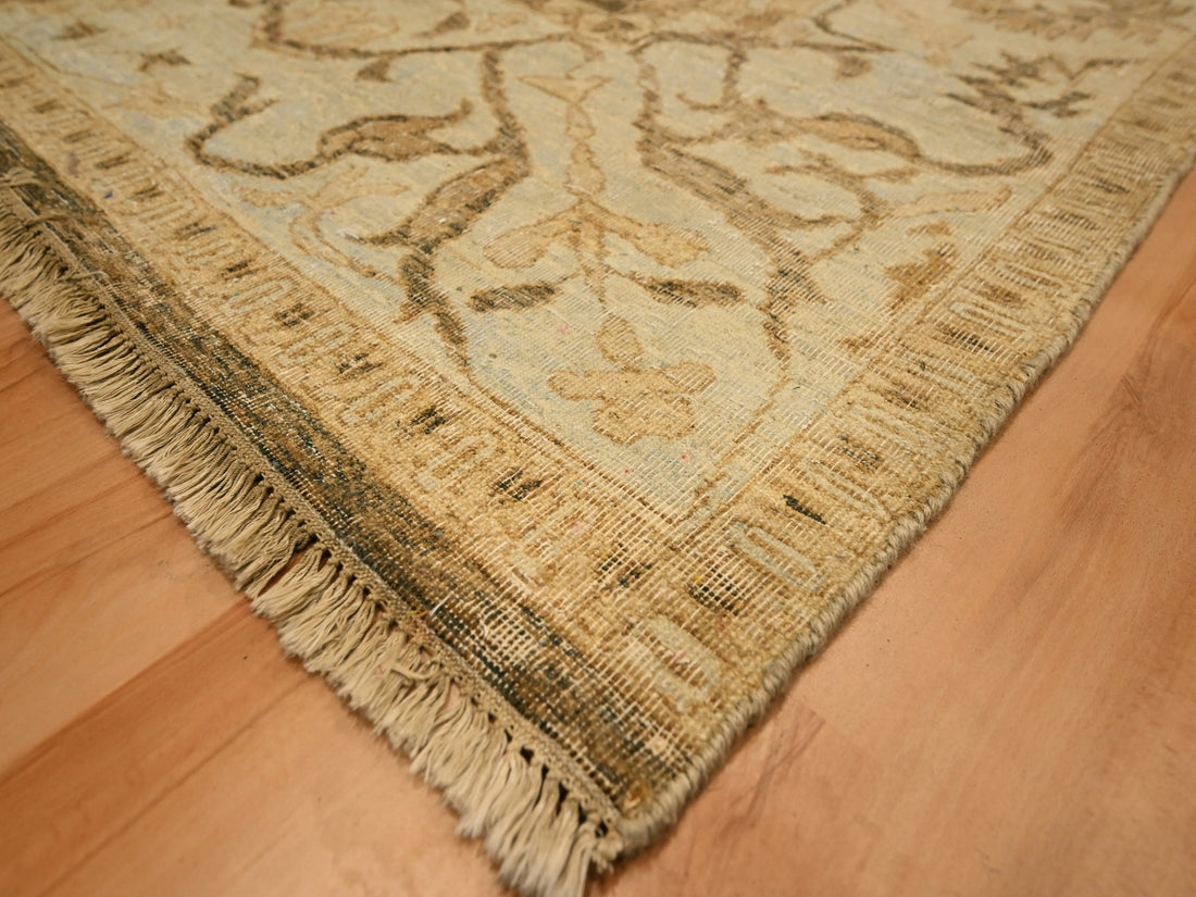 8'10" x 12'2" | Brown Distressed Design | Wool | 210000028917