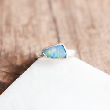 Size 8 | Opal Blue Green Horizontal Ring