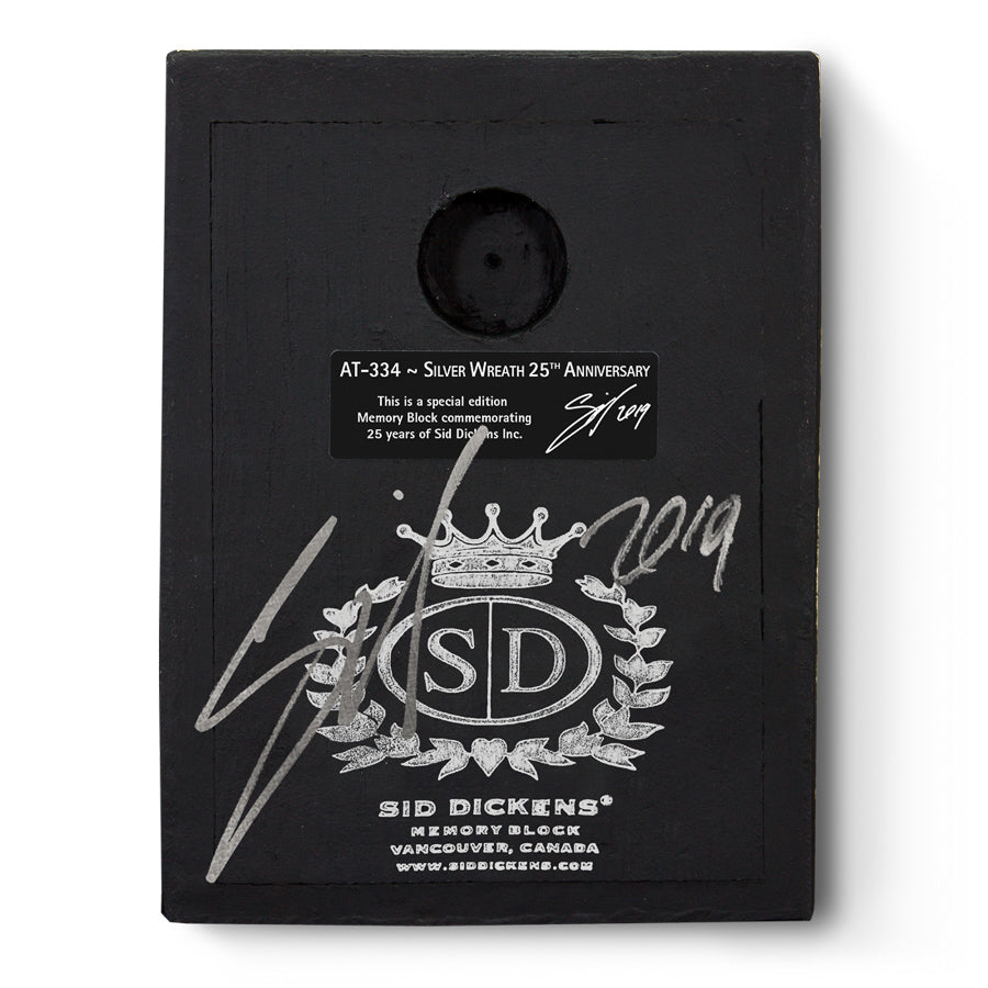 Silver Wreath AT334 (Retired) | Sid Dickens Memory Block