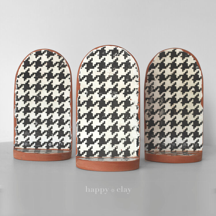 Houndstooth Altar | Black & White