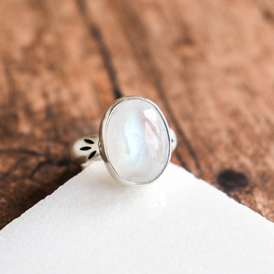 Size 6.5 | Moonstone Oval Ring